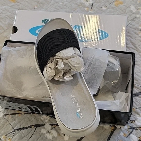 Aqua colle"ge slides size 9 - Picture 3 of 4